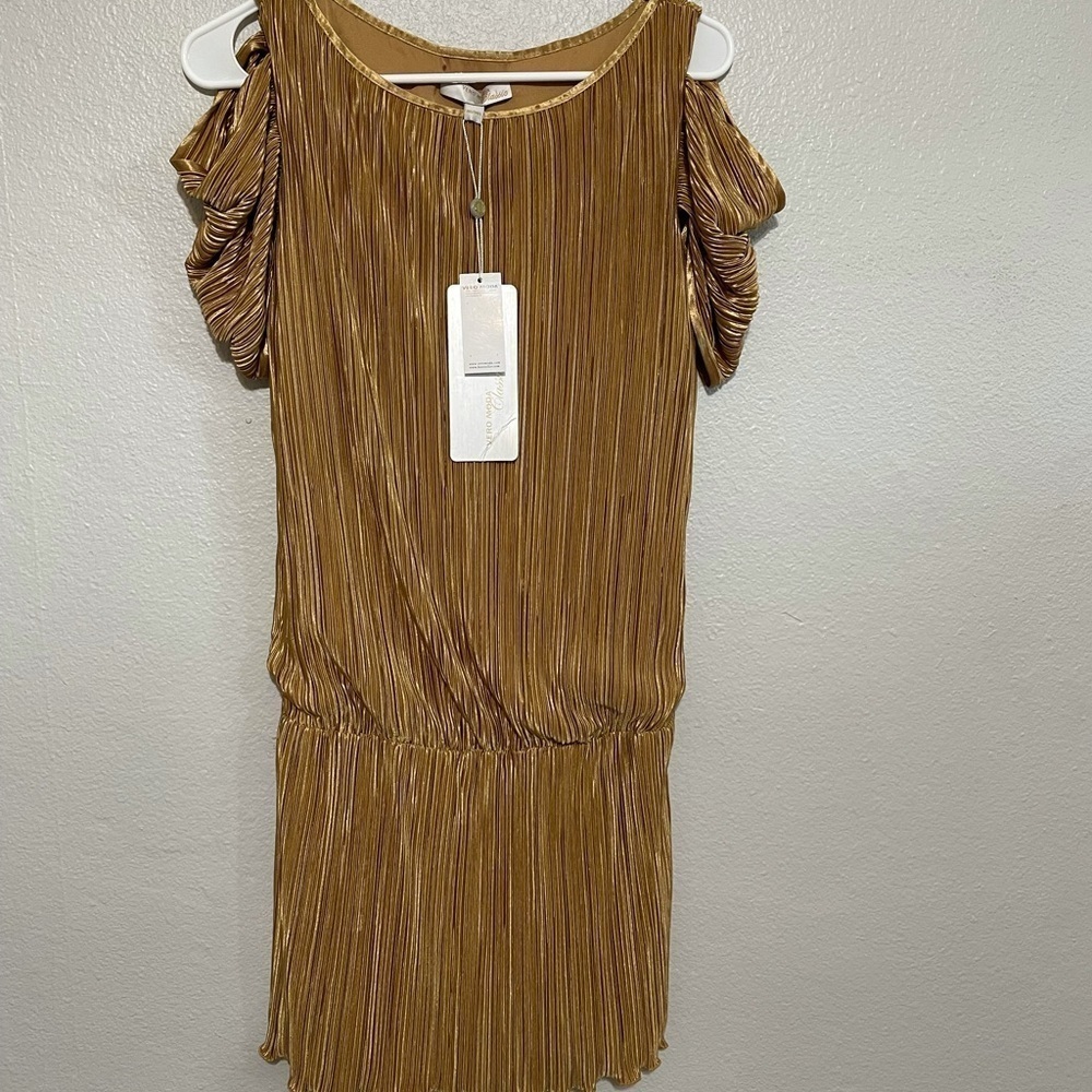 Vero Moda Mona dress gold silky pleated dress cold shoulder drape​​
